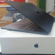 ماك بوك اير M3 - متوفر